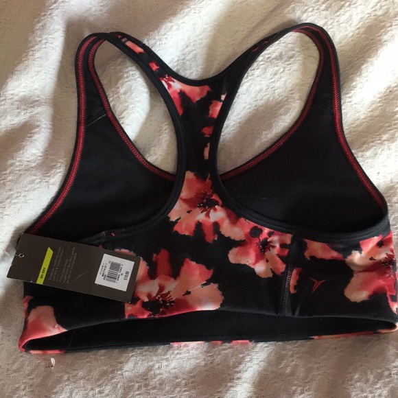 Old navy sports bra - Picture 2 of 3